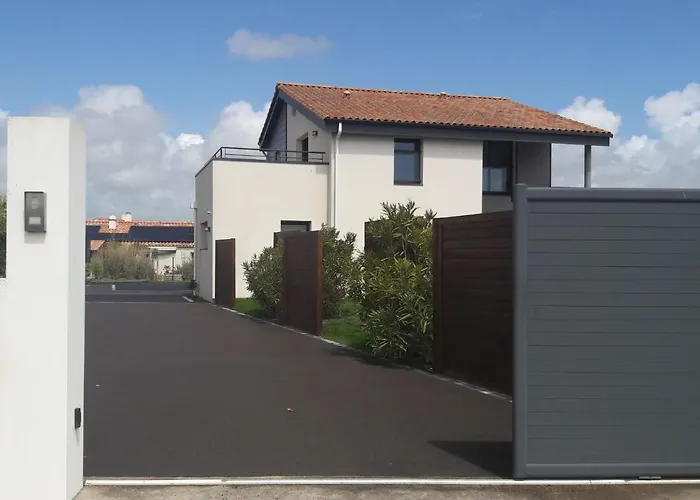 Lägenhet Les Epinettes By Interhome